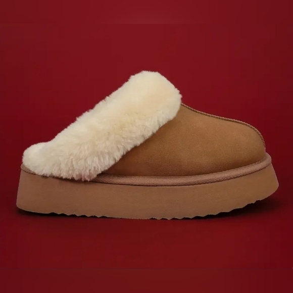 boutique Shoes - NEW! Cozy Up Next To Me Faux Fur Womens Platform Slippers NWT!